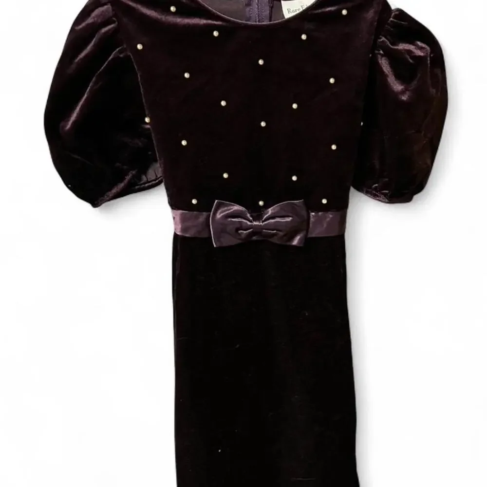 Size 10 girls 90s purple velvet girls holiday dress w faux pearl bead details